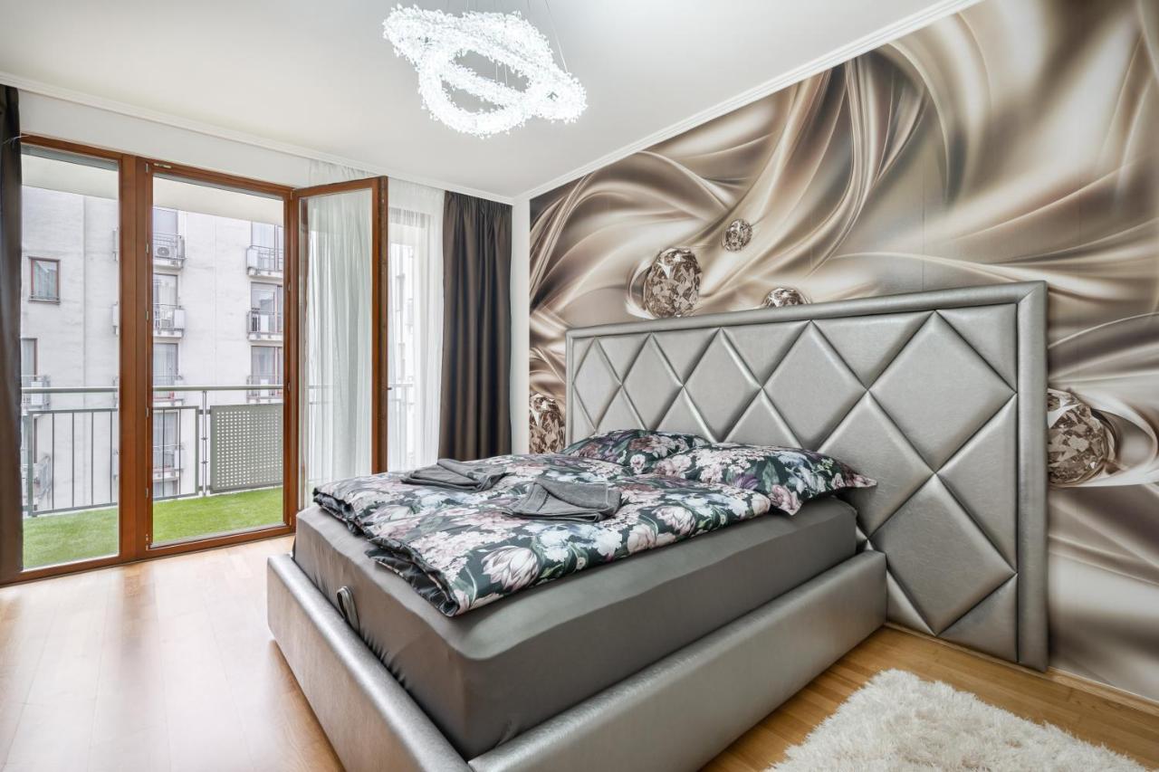 Penthouse Three Bedrooms, Three Balconies Apartment With Free Parking In Kiraly Street Budapeste Exterior foto